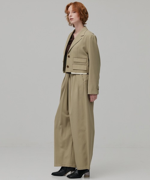 PUBLIC TOKYO（パブリックトウキョウ）の「ミコウールクロップドジャケット（テーラードジャケット・レディース・ベージュ/ネイビー・1/2）」の4枚目の写真