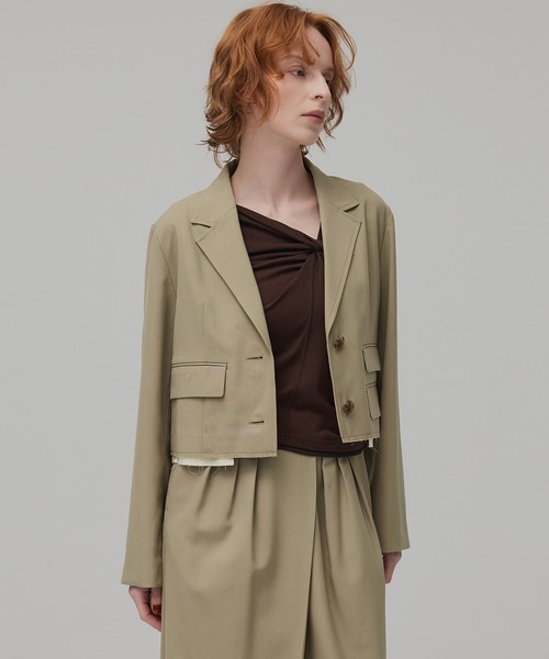 PUBLIC TOKYO（パブリックトウキョウ）の「ミコウールクロップドジャケット（テーラードジャケット・レディース・ベージュ/ネイビー・1/2）」の5枚目の写真