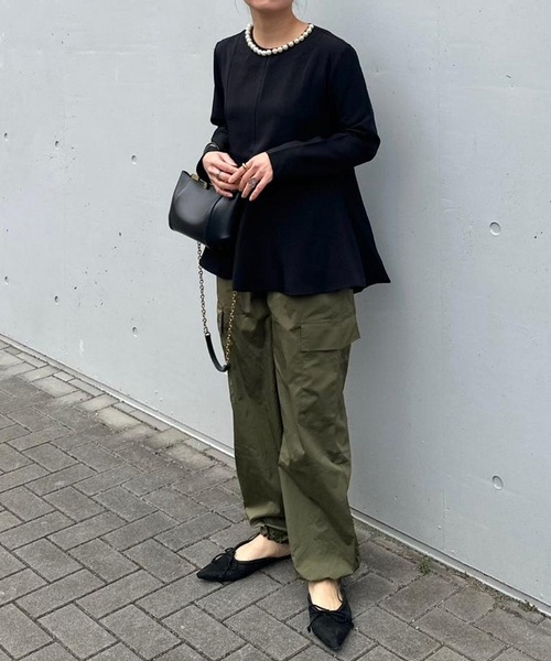 aquagarage(アクアガレージ)の「パール付きヘムライントップス(Tシャツ/カットソー・レディース・グレイッシュベージュ・M)」の20枚目の写真