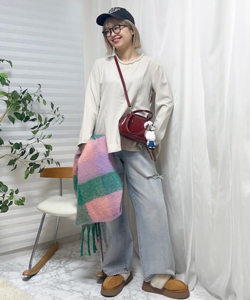 aquagarage(アクアガレージ)の「パール付きヘムライントップス(Tシャツ/カットソー・レディース・グレイッシュベージュ・M)」の10枚目の写真