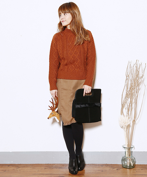 mystic（ミスティック）の「【mystic】ケーブルハイネックニット（ニット/セーター・レディース・キャメル/ブラック/オフホワイト/レッド・ﾌﾘ-）」の13枚目の写真