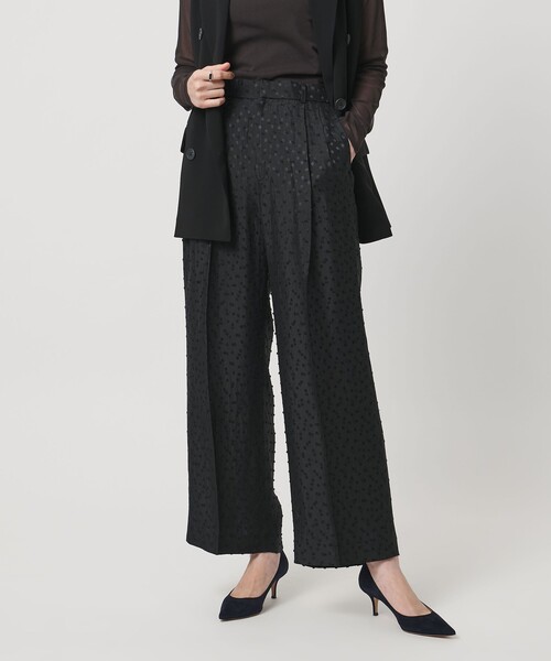 UNITED ARROWS（ユナイテッドアローズ）の「ドット サテン 2タック ワイドパンツ（その他パンツ・レディース・ネイビー/ブラック/ライトピンク/オフホワイト/その他8・36/38/40）」の5枚目の写真