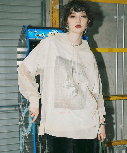 ELLEgirl（エルガール）の「フォトプリントTシャツ【ELLEgirl/エルガール】（Tシャツ/カットソー・レディース・ブラック/オフホワイト・FREE）」の5枚目の写真