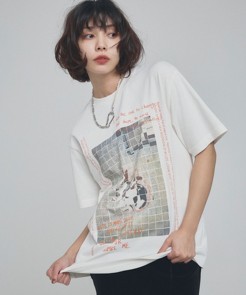 ELLEgirl（エルガール）の「フォトプリントTシャツ【ELLEgirl/エルガール】（Tシャツ/カットソー・レディース・ブラック/オフホワイト・FREE）」の9枚目の写真