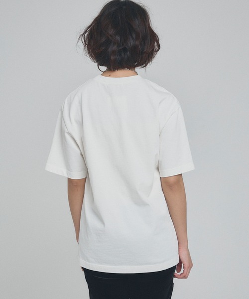 ELLEgirl（エルガール）の「フォトプリントTシャツ【ELLEgirl/エルガール】（Tシャツ/カットソー・レディース・ブラック/オフホワイト・FREE）」の8枚目の写真