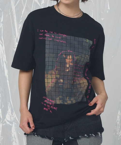 ELLEgirl（エルガール）の「フォトプリントTシャツ【ELLEgirl/エルガール】（Tシャツ/カットソー・レディース・ブラック/オフホワイト・FREE）」の10枚目の写真