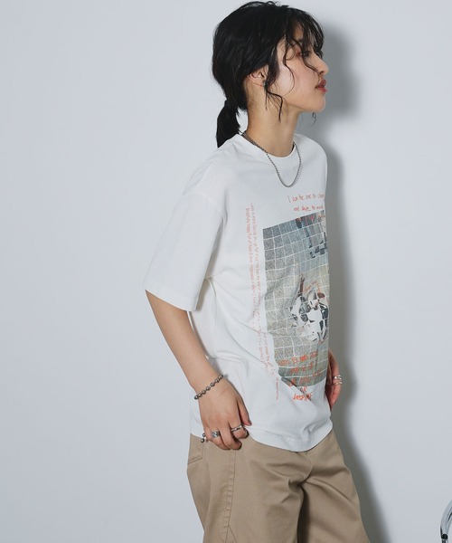 ELLEgirl（エルガール）の「フォトプリントTシャツ【ELLEgirl/エルガール】（Tシャツ/カットソー・レディース・ブラック/オフホワイト・FREE）」の19枚目の写真