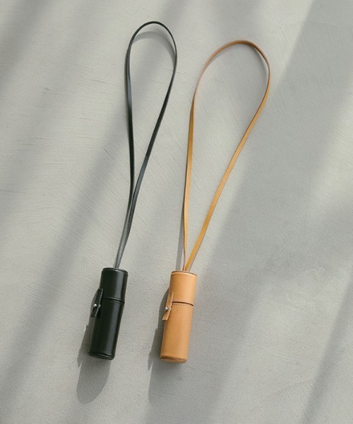 ETRE TOKYO（エトレトウキョウ）の「タンドレザーリップケース（ネックレス・レディース・ブラック/ベージュ・FREE）」の7枚目の写真