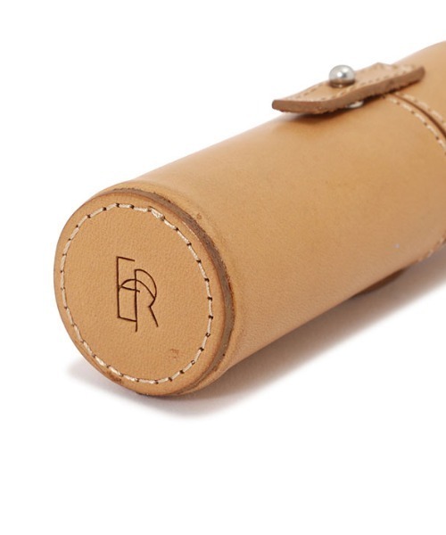 ETRE TOKYO（エトレトウキョウ）の「タンドレザーリップケース（ネックレス・レディース・ブラック/ベージュ・FREE）」の16枚目の写真