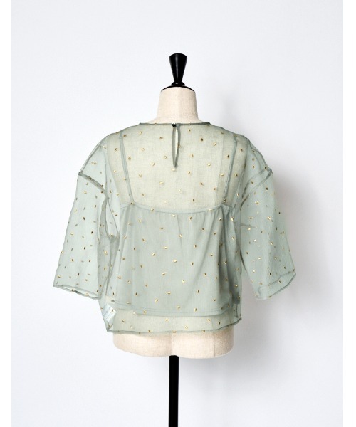 RUMCHE(ラムシェ)の「Dot Embroidery Sheer Tops / ドットエンブロイダリーシアーシャツ(その他トップス・レディース・ブラック/ライトグレー・FREE)」の5枚目の写真