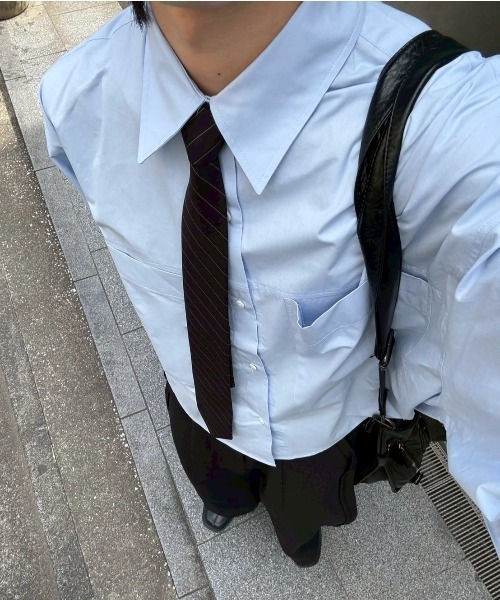 Chikashitsu +（チカシツプラス）の「【Chikashitsu +】cotton cropped shirt / 【チカシツプラス】コットンクロップド長袖シャツ（シャツ/ブラウス・メンズ・ライトブルー/ホワイト・ONE SIZE）」の4枚目の写真