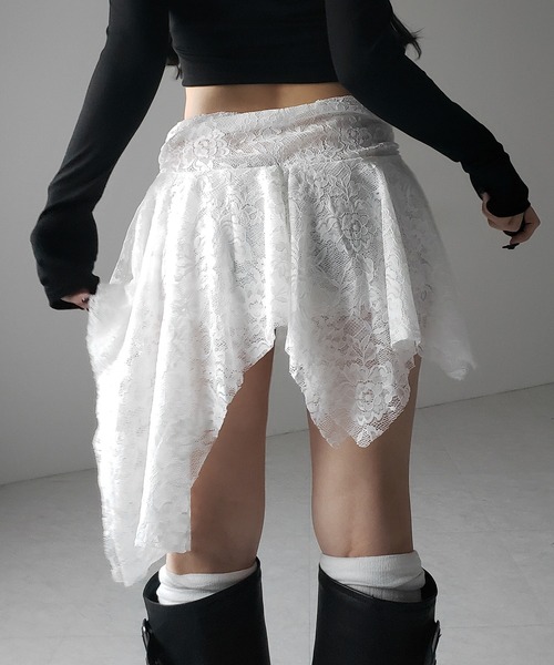 me+em select（ミームセレクト）の「【 ２color ／ インパン裏地付】アシンメトリーフリルレースミニスカート ／ asymmetry frill lace mini skirt（スカート・レディース・ホワイト/ブラック・SMALL）」の16枚目の写真