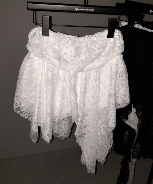me+em select（ミームセレクト）の「【 ２color ／ インパン裏地付】アシンメトリーフリルレースミニスカート ／ asymmetry frill lace mini skirt（スカート・レディース・ホワイト/ブラック・SMALL）」の3枚目の写真