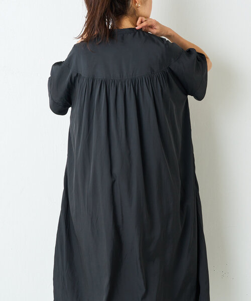 BEARDSLEY（ビアズリー）の「ギャザー割繊ワンピ（ワンピース・レディース・ベージュ/ブラック・FREE）」の12枚目の写真