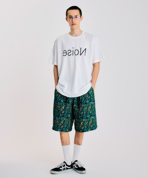 NOISE MAKER（ノイズメーカー）の「《ユニセックス》反転ロゴオーバーサイズTEE（Tシャツ/カットソー・メンズ・ブラック/ホワイト・XL/L/M）」の5枚目の写真