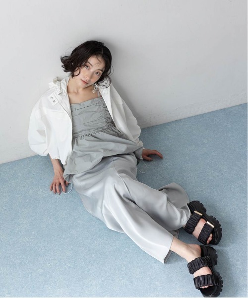 RANDA（ランダ）の「フードフリルマウンテンパーカー（マウンテンパーカー・レディース・ベージュ/ホワイト/ネイビー・FREE/FT）」の5枚目の写真