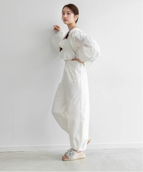 RANDA（ランダ）の「フードフリルマウンテンパーカー（マウンテンパーカー・レディース・ベージュ/ホワイト/ネイビー・FREE/FT）」の13枚目の写真