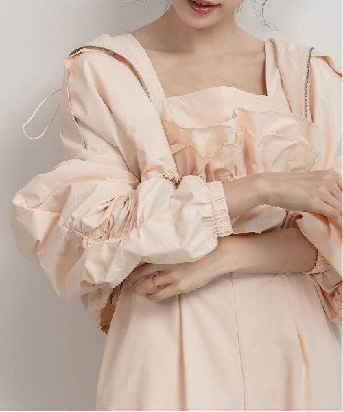 RANDA（ランダ）の「フードフリルマウンテンパーカー（マウンテンパーカー・レディース・ベージュ/ホワイト/ネイビー・FREE/FT）」の16枚目の写真