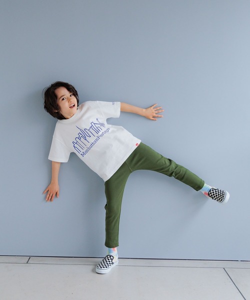 Manhattan Portage(マンハッタンポーテージ)の「【Manhattan Portage(マンハッタンポーテージ)】別注スカイラインロゴT(KIDS)(Tシャツ/カットソー・キッズ・オフホワイト/ブラック/オレンジ・110cm/130cm/150cm)」の5枚目の写真