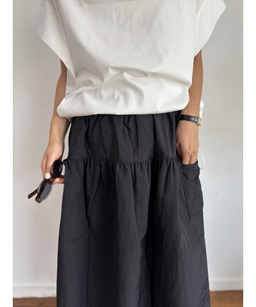 Day and Grade（デイアンドグレイド）の「フレンチスリーブドライタッチコットントップス（Tシャツ/カットソー・レディース・チャコールグレー/アイボリー・FREE）」の8枚目の写真