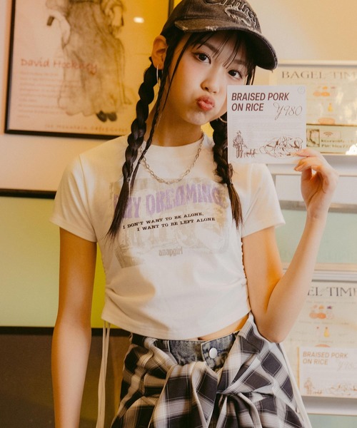 ANAP GｉRL（アナップガール）の「サイドシャーリング ロック Tシャツ（Tシャツ/カットソー・キッズ・ホワイト/杢グレー・S/M/XS）」の3枚目の写真