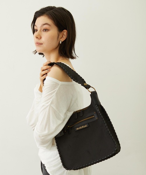 MILKFED.(ミルクフェド)の「WHIPSTITCH BAG(ショルダーバッグ・レディース・ブラウン/グレー/ブラック・ONE SIZE)」の20枚目の写真