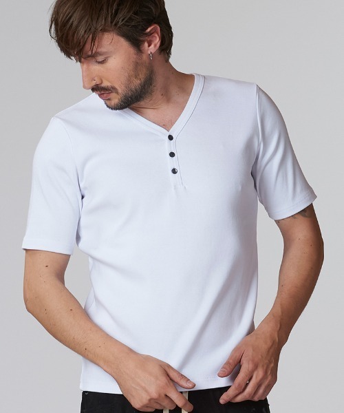 NO ID.(ノーアイディ)の「mt9799-フライスヘンリーV-N-T VネックTシャツ(Tシャツ/カットソー・メンズ・ブラック/グレー/ホワイト・2/1)」の21枚目の写真