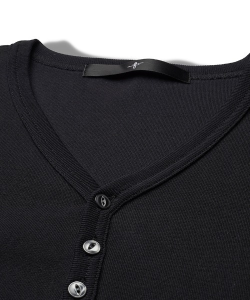 NO ID.(ノーアイディ)の「mt9799-フライスヘンリーV-N-T VネックTシャツ(Tシャツ/カットソー・メンズ・ブラック/グレー/ホワイト・2/1)」の8枚目の写真