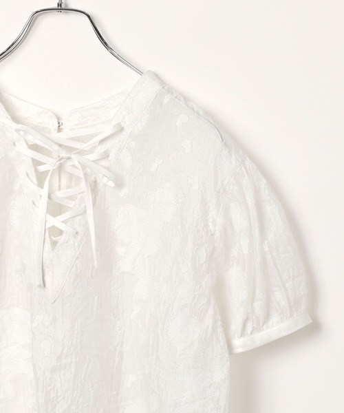 PAGEBOY（ページボーイ）の「2WAYレースアップブラウス(半袖)（シャツ/ブラウス・レディース・ネイビー/ライトベージュ/ブラック/オフホワイト/インディゴブルー・FREE）」の19枚目の写真