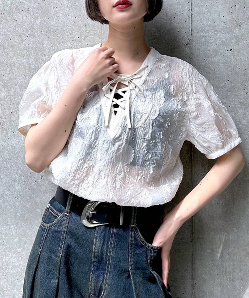 PAGEBOY（ページボーイ）の「2WAYレースアップブラウス(半袖)（シャツ/ブラウス・レディース・ネイビー/ライトベージュ/ブラック/オフホワイト/インディゴブルー・FREE）」の21枚目の写真