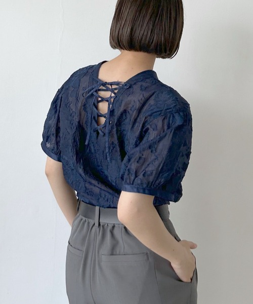 PAGEBOY（ページボーイ）の「2WAYレースアップブラウス(半袖)（シャツ/ブラウス・レディース・ネイビー/ライトベージュ/ブラック/オフホワイト/インディゴブルー・FREE）」の13枚目の写真