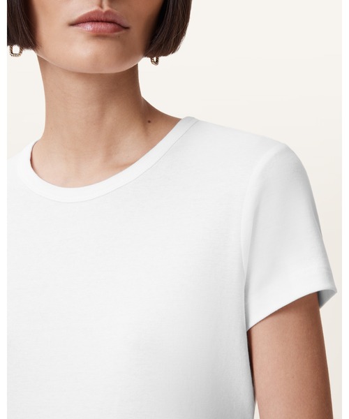 ALLSAINTS（オールセインツ）の「STEVIE SLIM FIT SHORT SLEEVE T-SHIRT | STEVIE スリム フィット 半袖 Tシャツ（Tシャツ/カットソー・レディース・ホワイト・S/M/L/XS）」の3枚目の写真