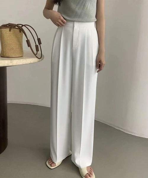 BANICO(バニコ)の「ハイウエストタックストレートパンツ(スラックス・レディース・ブラック/ホワイト・LARGE/MEDIUM/SMALL)」の5枚目の写真