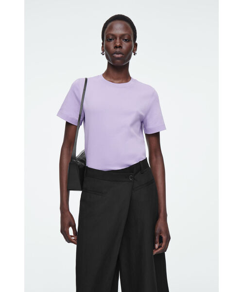 COS クリーンカットtシャツ　Mサイズ　完売品 クリーンカットTシャツ（その他トップス）｜COS（コス）の