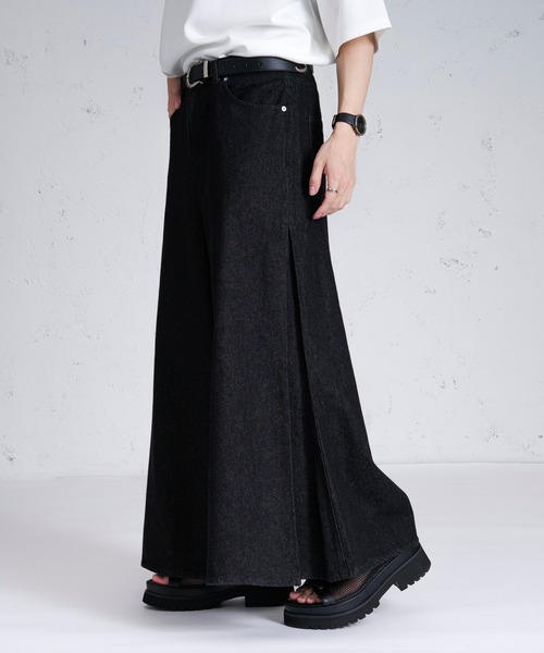 Ellno Loset(エルノロゼット)の「スーパーフレアバギーデニム(デニムパンツ・メンズ・ネイビー/ブラック・マルチサイズ)」の1枚目の写真