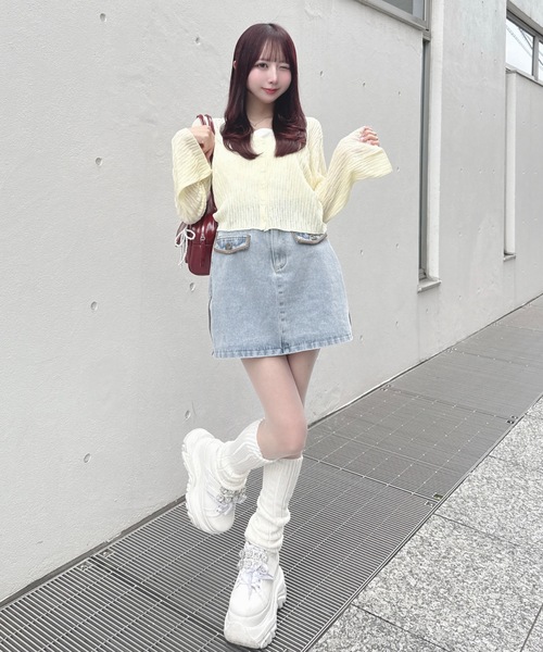 one way(ワンウェイ)の「スパンコールニットカーディガン(カーディガン/ボレロ・レディース・ブルー/オフホワイト/イエロー/ネイビー・FREE)」の5枚目の写真