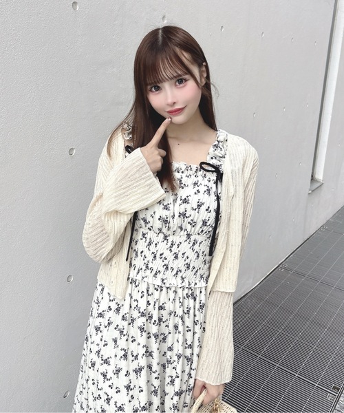 one way(ワンウェイ)の「スパンコールニットカーディガン(カーディガン/ボレロ・レディース・ブルー/オフホワイト/イエロー/ネイビー・FREE)」の11枚目の写真