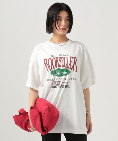 BAYFLOW（ベイフロー）の「グラフィックBIGTシャツ（Tシャツ/カットソー・レディース・レッド/オレンジ/ブルー・FREE）」の3枚目の写真