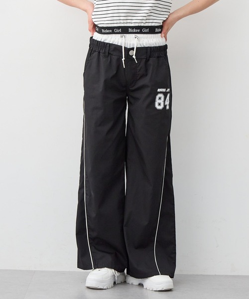 BISKEE（ビスキー）の「ダブルウエスト ナンバーロゴワイドパンツ（カーゴパンツ・キッズ・ブラック/ネイビー・140cm/150cm/160cm）」の2枚目の写真