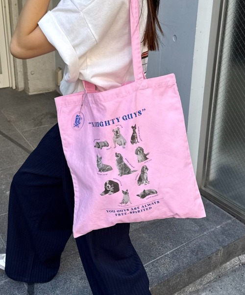 SOUNDSGOOOOD（サウンズグッド）の「【SOUNDSGOOOOD】犬プリントチャーム付きトートバッグ（トートバッグ・レディース・ピンク/ブルー/ブラック/オレンジ/パープル/グリーン/ブラウン・ONE SIZE）」の6枚目の写真