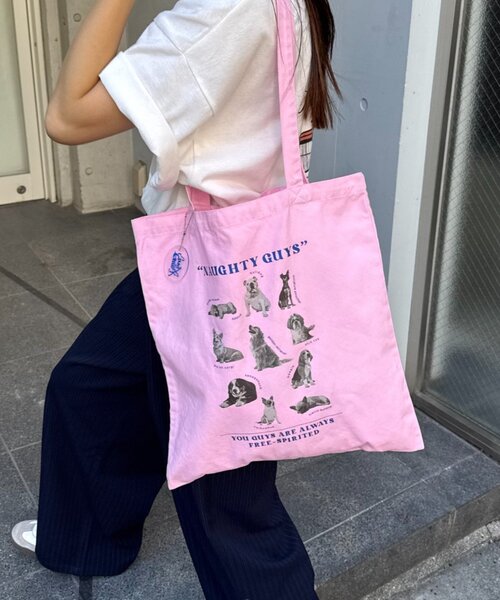 SOUNDSGOOOOD（サウンズグッド）の「【SOUNDSGOOOOD】犬プリントチャーム付きトートバッグ（トートバッグ・レディース・ピンク/ブルー/ブラック/オレンジ/パープル/グリーン/ブラウン・ONE SIZE）」の9枚目の写真