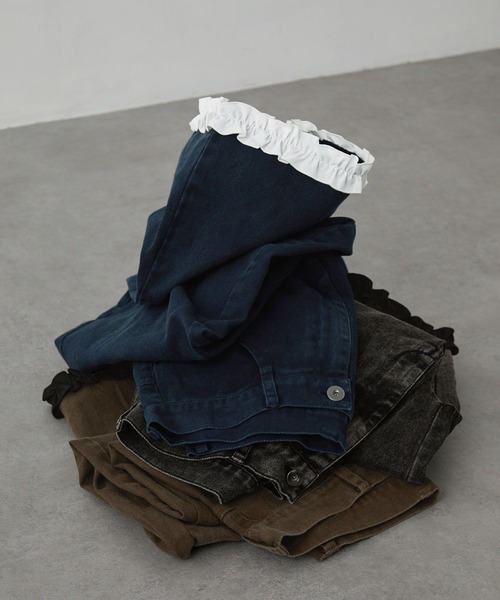 nui nullu（ヌイヌル）の「【nui nullu】ヴィンテージライクフリルデザインワイドデニムパンツ（デニムパンツ・レディース・ブラウン/ブラック/ブルー・L/M/S）」の4枚目の写真