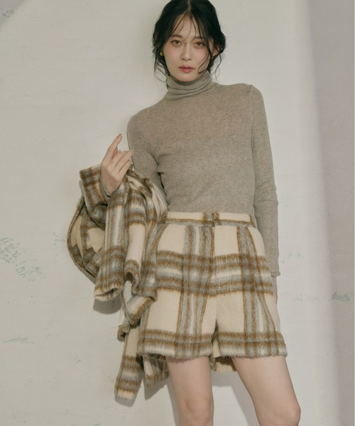 Olu.（オルドット）の「シャギータックショートパンツ[セットアップ可能]（その他パンツ・レディース・グレー/ホワイト×ブラウン/アイボリー/ブラウン・1/0）」の5枚目の写真