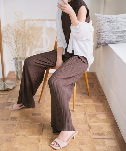 KOBE LETTUCE（コウベレタス）の「カットオフプリーツワイドパンツ（その他パンツ・レディース・ブラック/グレイッシュベージュ/ブラウン/ネイビー・M）」の6枚目の写真