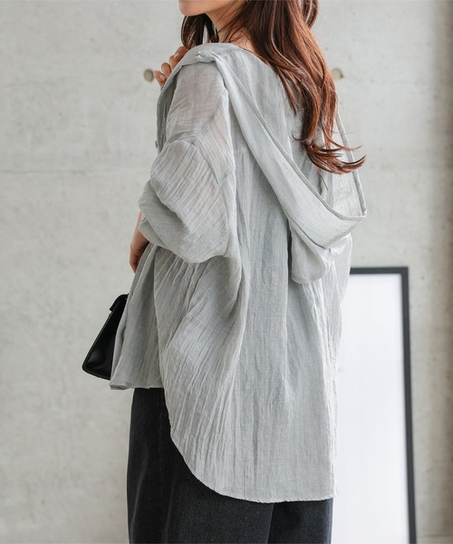 Petitle（プチレ）の「[ 低身長向けサイズ ] シアーガーゼロングシャツパーカー（シャツ/ブラウス・レディース・ライトベージュ/ブラック/オフホワイト/ブルー/グレー・PM）」の14枚目の写真