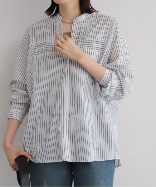 NOMBRE IMPAIR（ノンブルアンペール）の「ねじりピンタックストライプドルマンブラウス（シャツ/ブラウス・レディース・ホワイト/サックスブルー/ベージュ・FREE）」の11枚目の写真