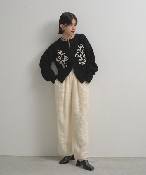 Shelly island（シェリーアイランド）の「テープ刺繍カーディガン（ニット/セーター・レディース・ブラウン/グレー/ブラック・FREE）」の17枚目の写真