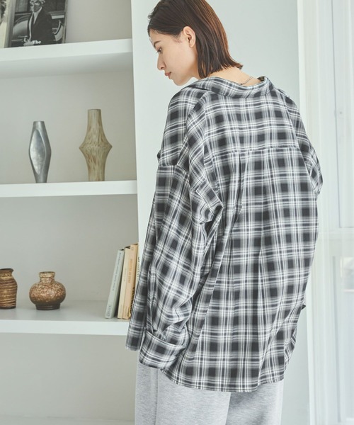 LAKOLE（ラコレ）の「ビエラオンブレチェックシャツ / 586530（シャツ/ブラウス・レディース・ブラック/グレー/ブルー/ブラウン・FREE）」の13枚目の写真