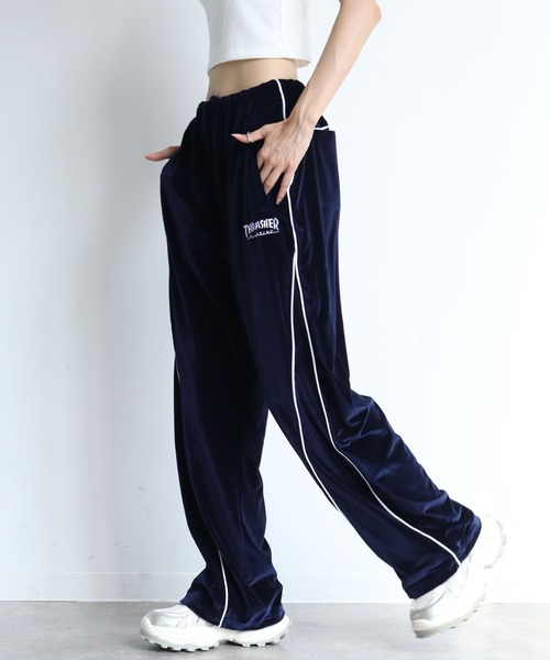 THRASHER(スラッシャー)の「【THRASHER/スラッシャー】パイピングベロアトラックパンツ(その他パンツ・メンズ・ブラック/パープル/ネイビー・L/XL/M)」の3枚目の写真
