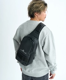 Quiksilver（クイックシルバー）の「W DEFENCER ONE SHOUL/クイックシルバーワンショルダーバッグ（ショルダーバッグ）」